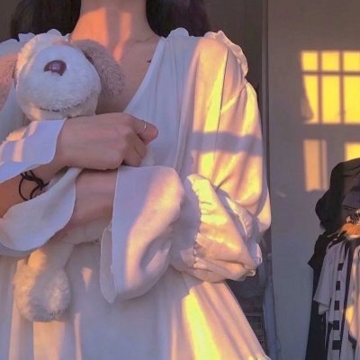 壁花女孩梦游中